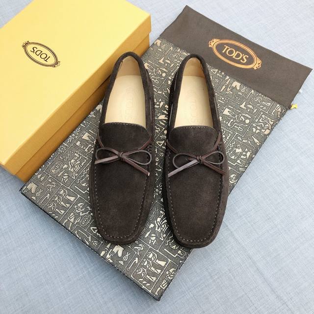 Tods men's loafers, new high-end quality nubuck leather, apricot cow lining. Ori