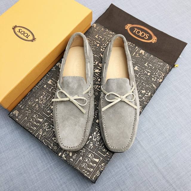 Tods men's loafers, new high-end quality nubuck leather, apricot cow lining. Ori