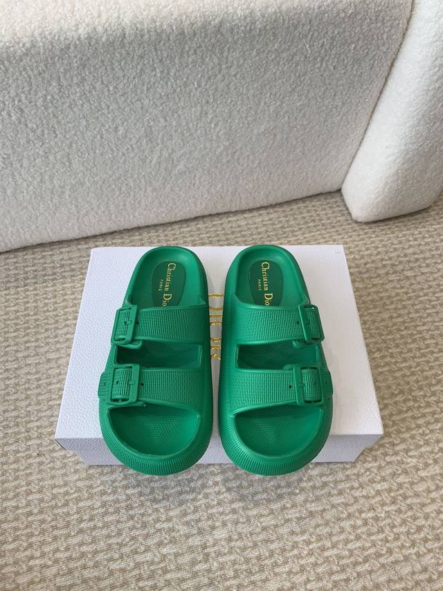 P Dior 24Ss new summer beach slippers are the best choice for summer beach vacat