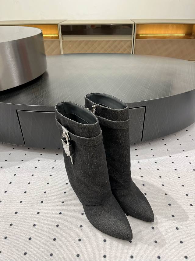 New autumn and winter products, popular in the entire fashion circle, favorite o