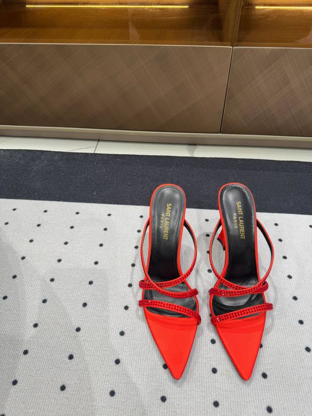 New product in early spring Fabric: silk Lining: sheepskin Sole: cowhide Elegant