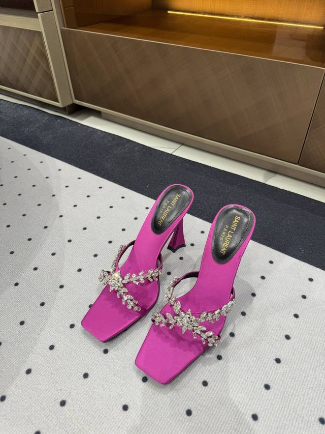 New product in early spring Fabric: silk Lining: sheepskin Sole: cowhide Elegant