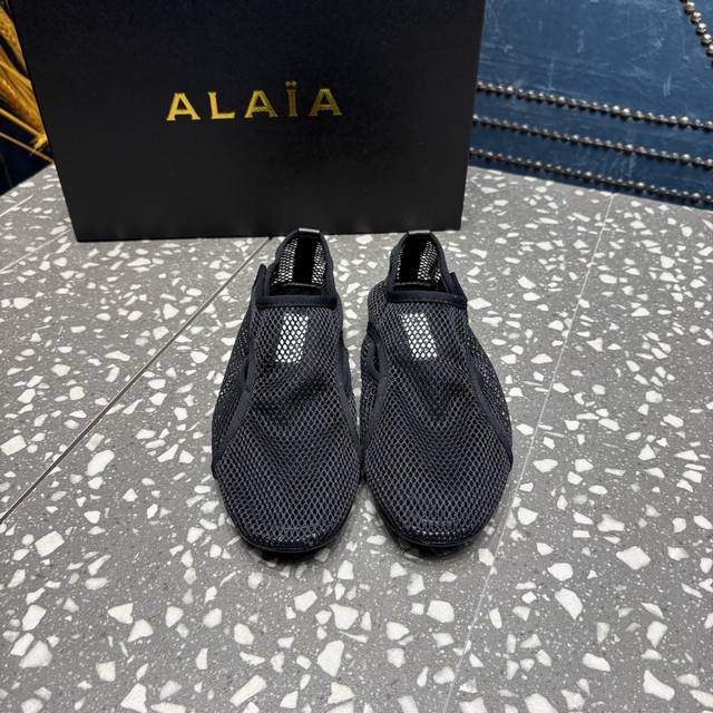 Alaia hollow fishnet ballet shoes breathable mesh thong flat sandals This pair o