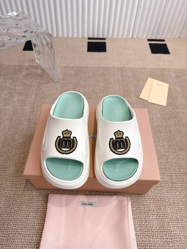 Miumiu Miu Miu thick-soled slippers summer 2025 new style popular wearable sport