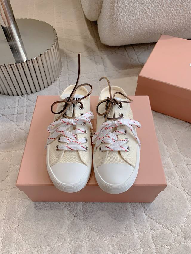 Factory price P Miu new canvas casual shoes half drag on the feet are so beautif