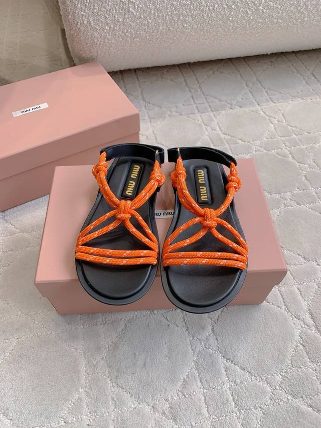Factory price P Miu's new strappy knot flat sandals are simply fashionable in su