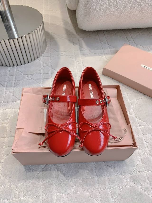 Factory price P Miu new bow Mary Jane shoes Retro and fashionable items Very fla
