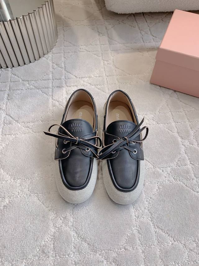 Factory price P Miu new lace-up flat boat shoes, high-end texture, old money sty