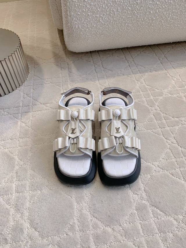 Factory price P Unisex style Louis Vuitt* new thick-soled sandals casual versati