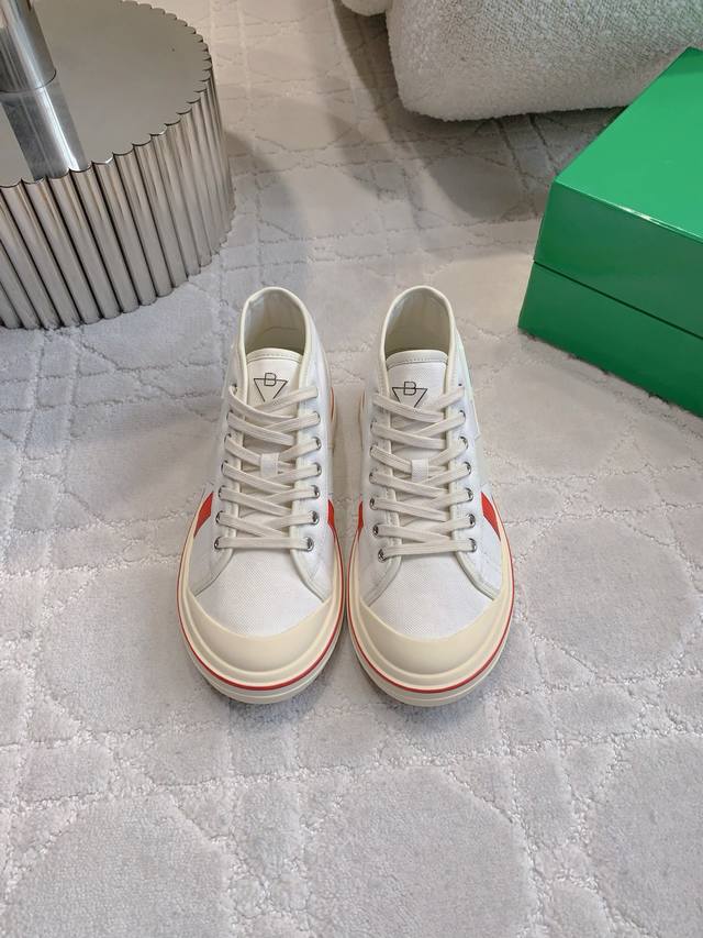 Factory Price P Bottega Venet's latest retro Eliot canvas casual shoes are inspi