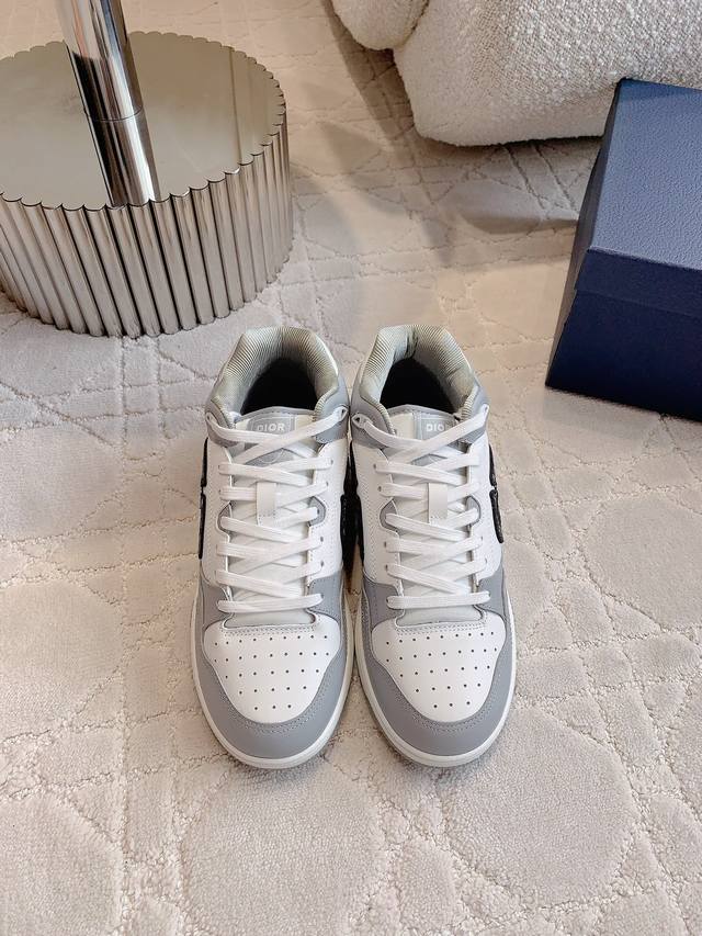 Factory price P Top version Dio* Classic B57 series couple casual sneakers count