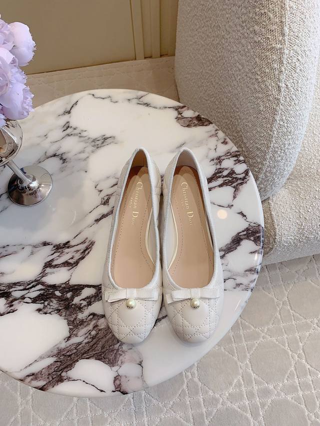 Factory price P Dio* New diamond pearl thick heel shoes are exquisite and well-b