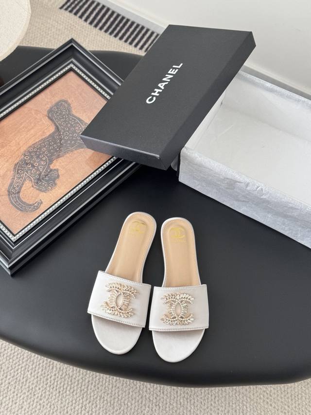 Chanel 25P new double C slippers New spring and summer models, high version and