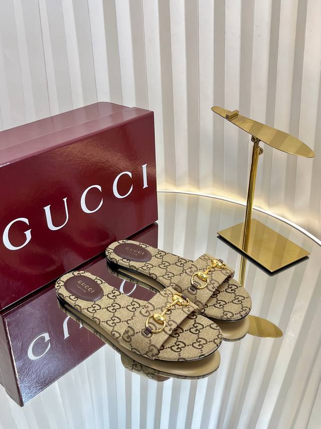 Gucci high-quality slippers in candy colors. Gg boutique slippers are carefully