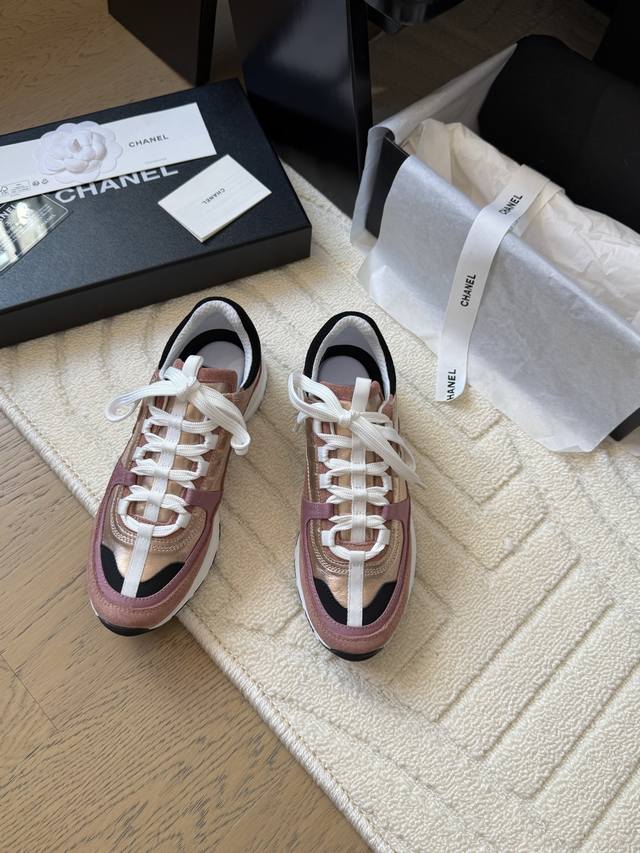 Chanel 25C new panda sneakers New models are on sale first! Latest color Top ver