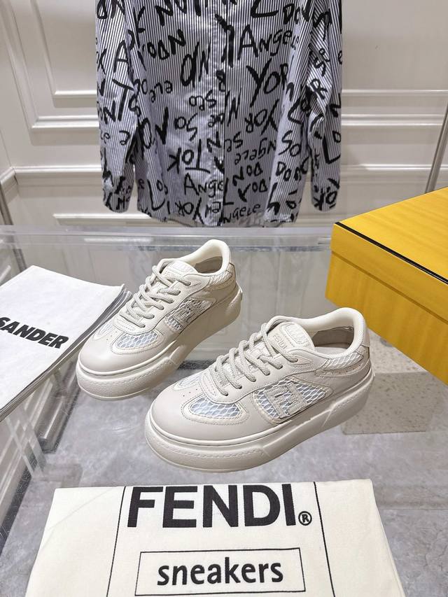 Factory top version Fendi Match new thick-soled sports sneakers, a pair of sport