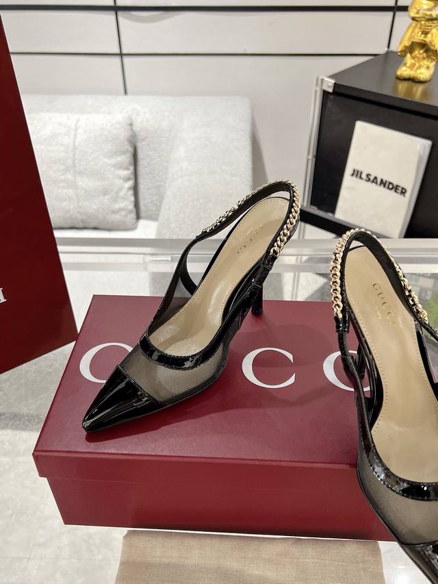 Gucci early spring new pointed mesh chain high-heeled sandals This series interp