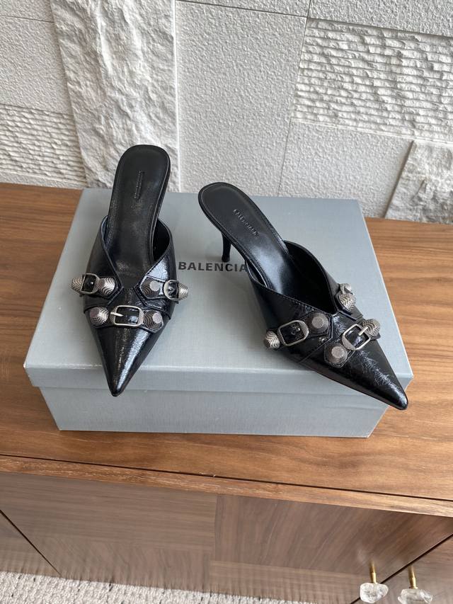 Top version: Balenciaga 25Ss summer new pointed button nail half-slipper high he