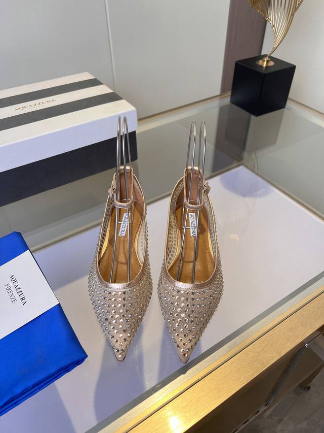 Aquazzura Pineapple **Every step is a heartbeat echo. ** When the holy gauze dan
