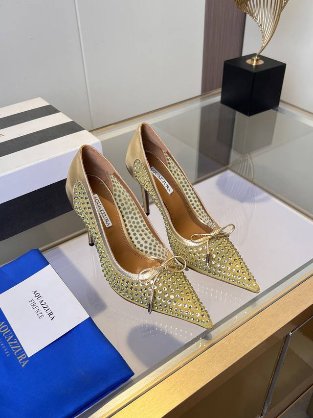 Aquazzura Pineapple **Every step is a heartbeat echo. ** When the holy gauze dan