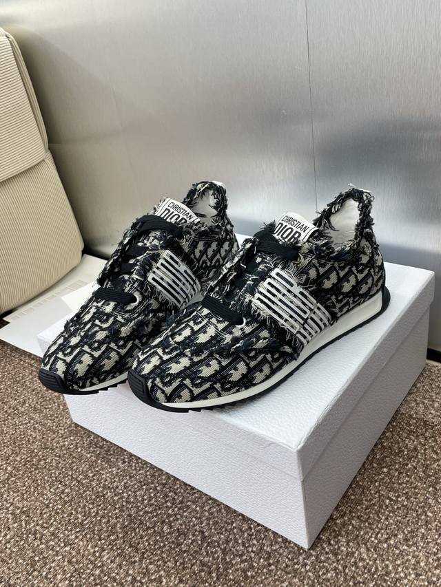 Factory P price P Dior 2025 Spring and Summer catwalk new D-Sketch series sports