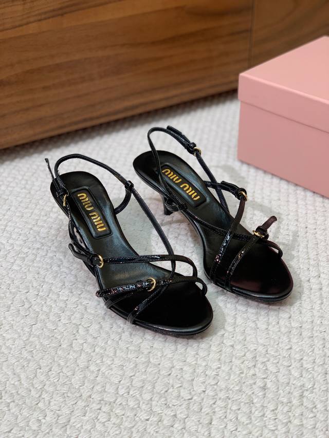 Miumi* catwalk style kitten heel high heel sandals. You will be amazed when you