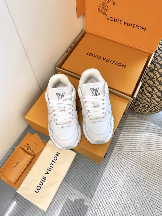Factory price P, men's +10 Focus on high quality and top products White and blac