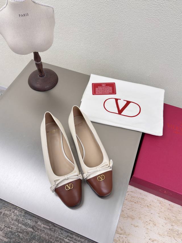 High-end version of Warren 25Ss, finely crafted calfskin for early autumn, class