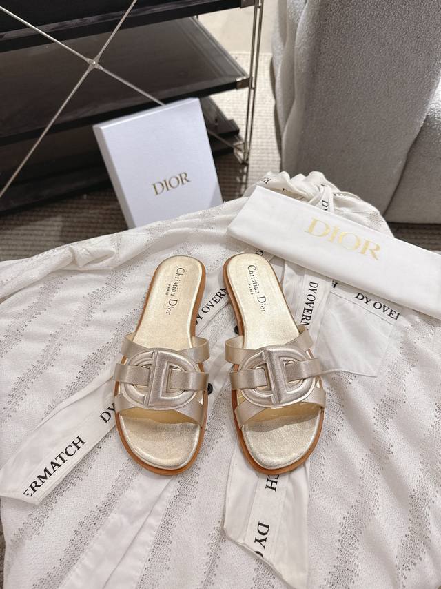 25Ss New Spring and Summer Dior D-Club Hollow Layered Cd Cross Strap Sandals Pig