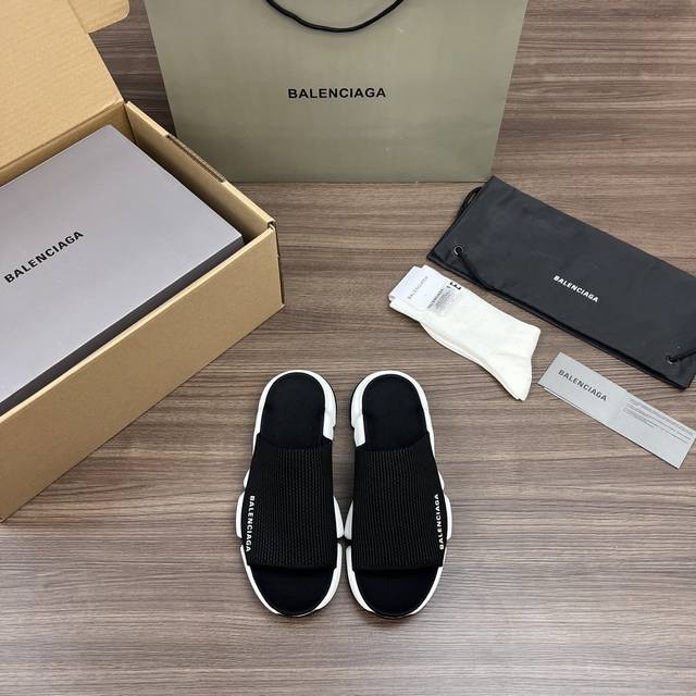 Top Balenciaga Speed 2.0 round toe open toe fashionable sandals in black and whi
