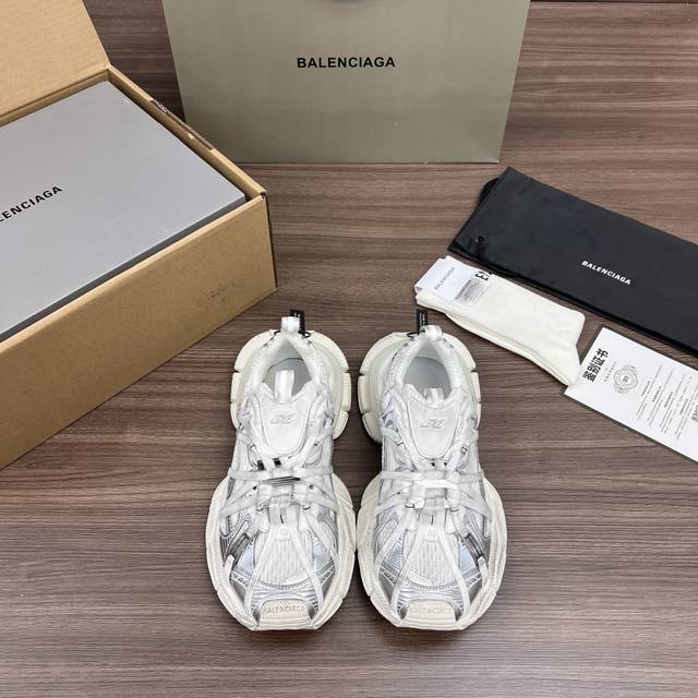 The top version of Balenciaga 3Xl buckle-strap round-toe lace-up low-top dad sho