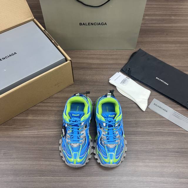 Top version Balenciaga Track 4.0 Fluorescent Blue. The new design continues the