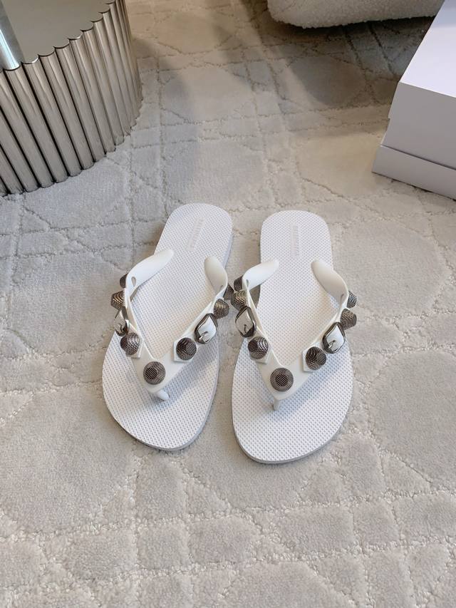 factory price P Balenciag* new rivet motorcycle flip-flops beach flip-flops swee