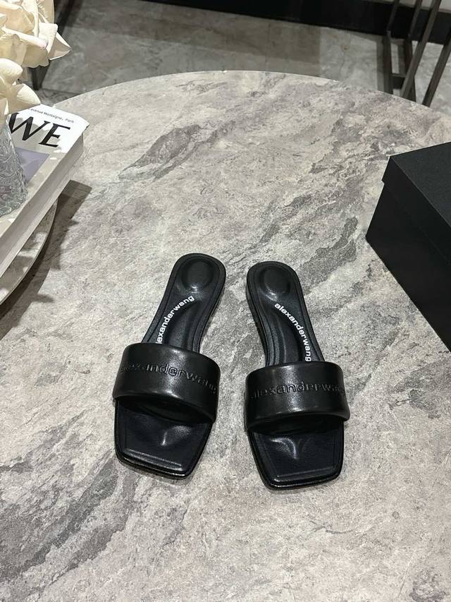 top version Alexander Wang 25 spring and summer women's new logo flat slippers!