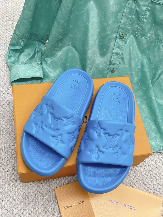 Couple's Lv Summer New Monogram Embossed Slippers Original Mold Ip Material is m