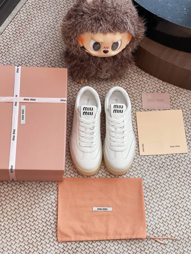 Miumiu thick-soled shoes. The whole pair of shoes is purchased from Zp, develope