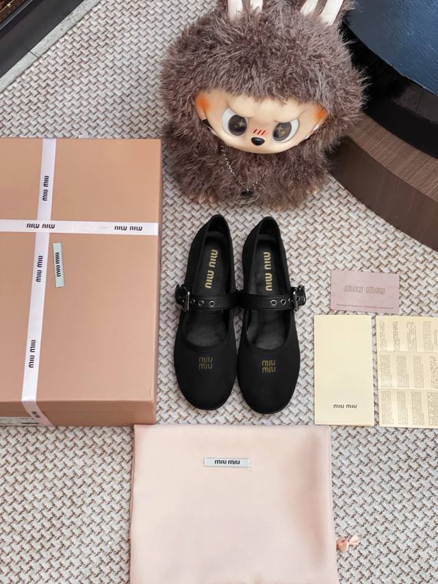 Miumiu mesh small single shoes. The whole pair of shoes is purchased from Zp, de