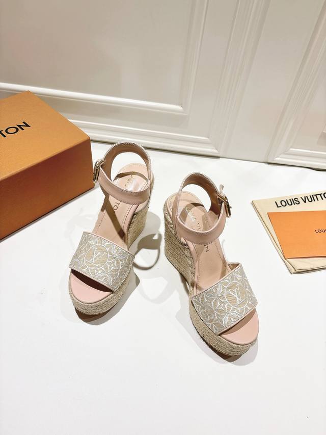 The latest Vuitton Loui .