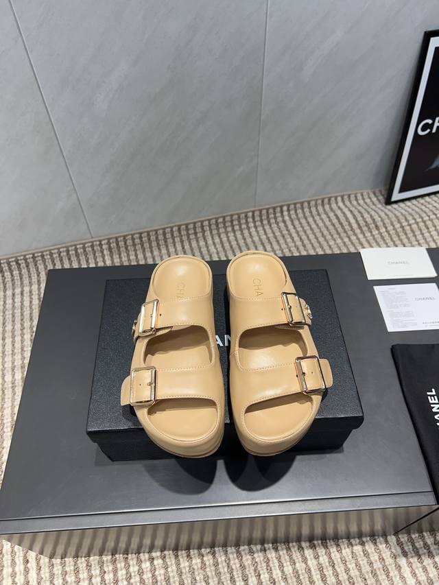 Factory: Exclusive top version Chane*L Xiaoxiang 2025Vs hot-selling sandals seri