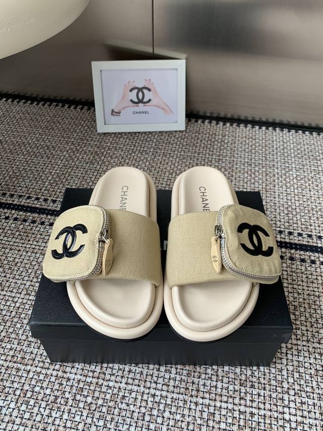 Chanel's new summer Velcro denim slippers Foam sole material with excellent resi