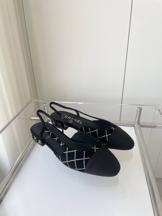 Chanel summer new product ~~~ Chanel new sandals! 1:1 copy of the original! Not