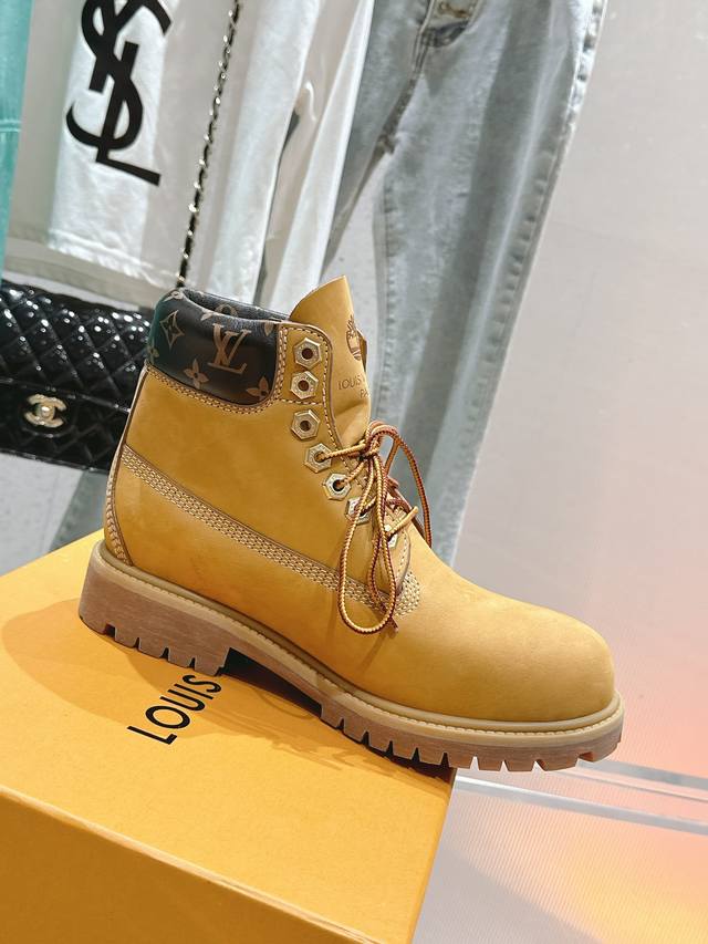 co-branded Martin boots grandly launched the new original development Lv Checker