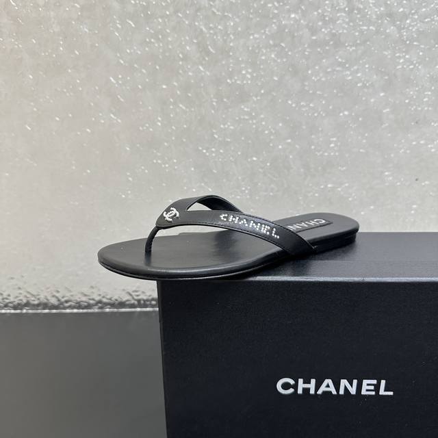Chanel Thongs is 25C Spring and Summer Show diamond pearl flip flops Summer flip