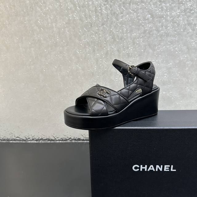 Chanel 25Fw wedge platform thick-soled cross sandals This is perfect for those w