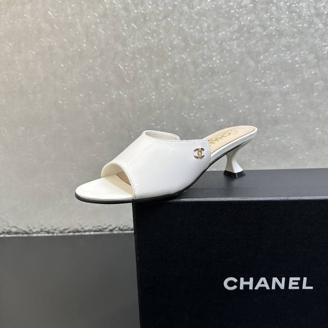 Chanel classic stilettos, special-shaped kitten heels, high-heeled flip flops, p