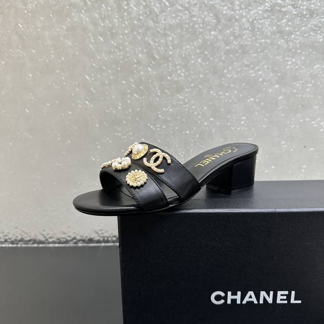 25Fw New spring and summer Chanel small Lingge Mier flip flops high heels thick