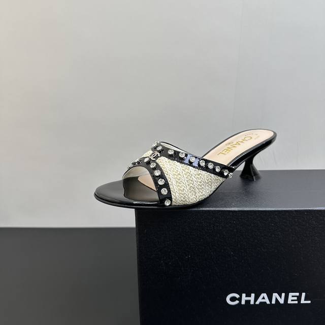 Chanel's new woven rhinestone low-heeled slippers Enter summer in one second wit