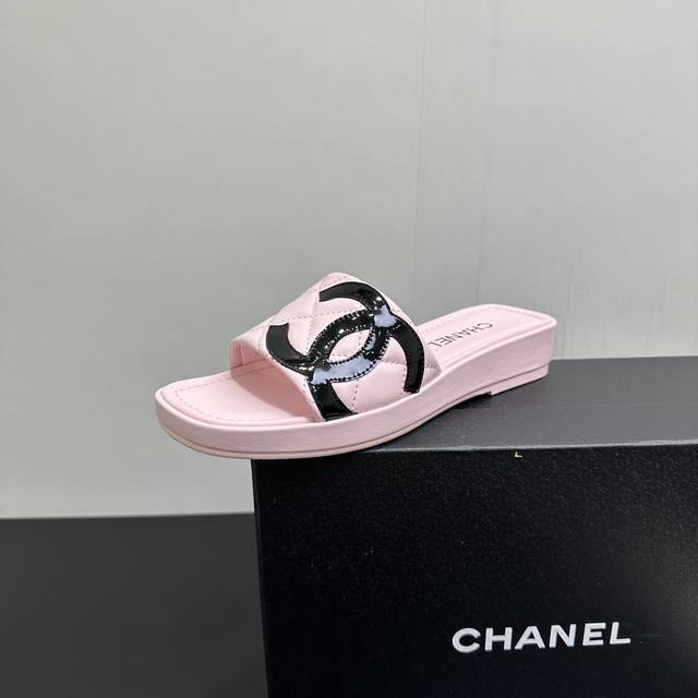 Factory Xiao Chanel 25 A new summer Kangpeng panda color thick-soled diamond sli