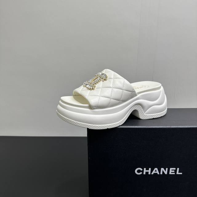 Chanel 25Ss spring and summer new Chanel letter diamond buckle thick-soled slipp