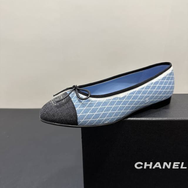 Chanel Chanel style ballet flat shoes with bow stitching Bought at the counter f